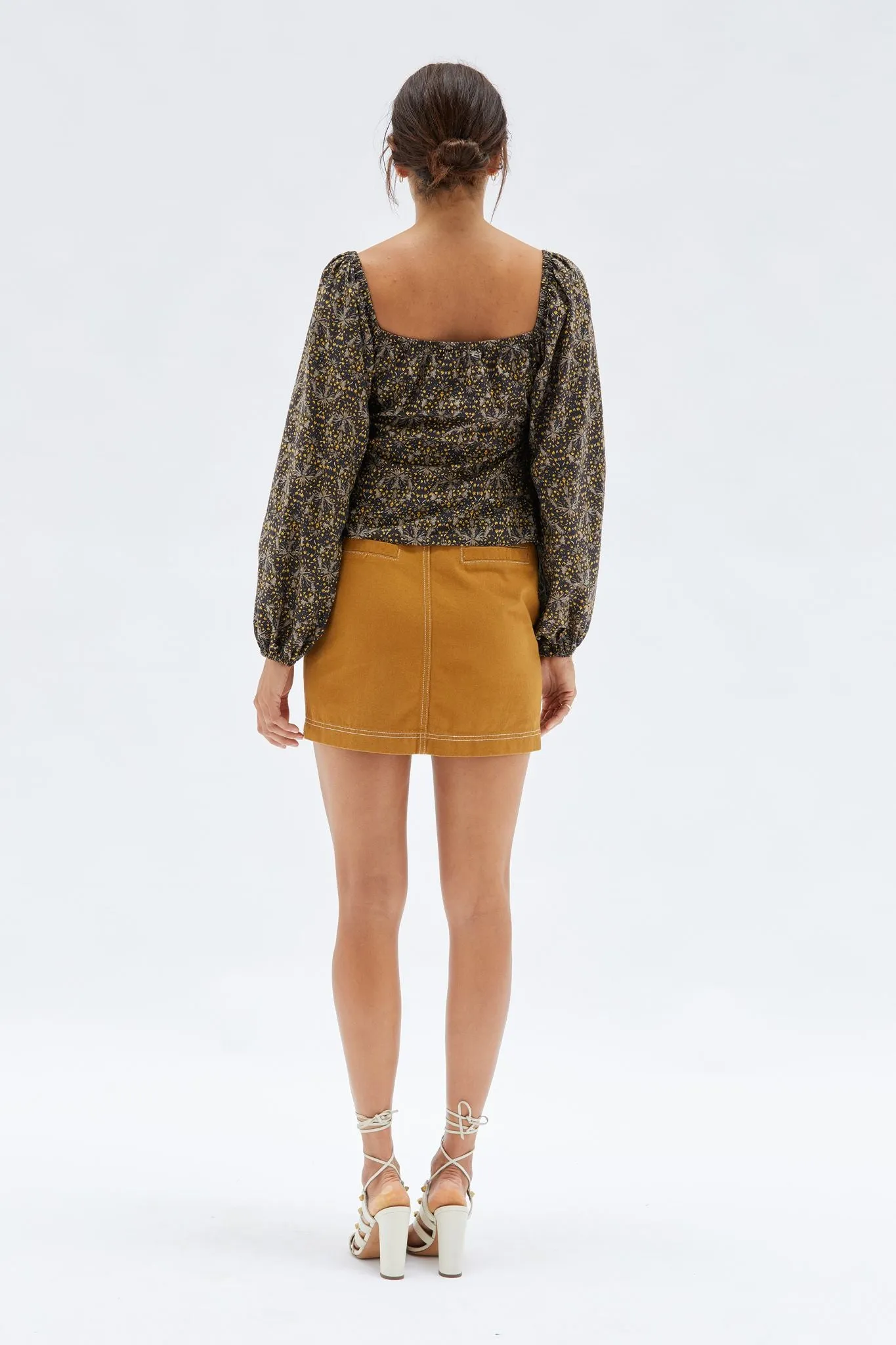 MINKPINK Womens Yasamin Puff Sleeve Top - Black/Gold