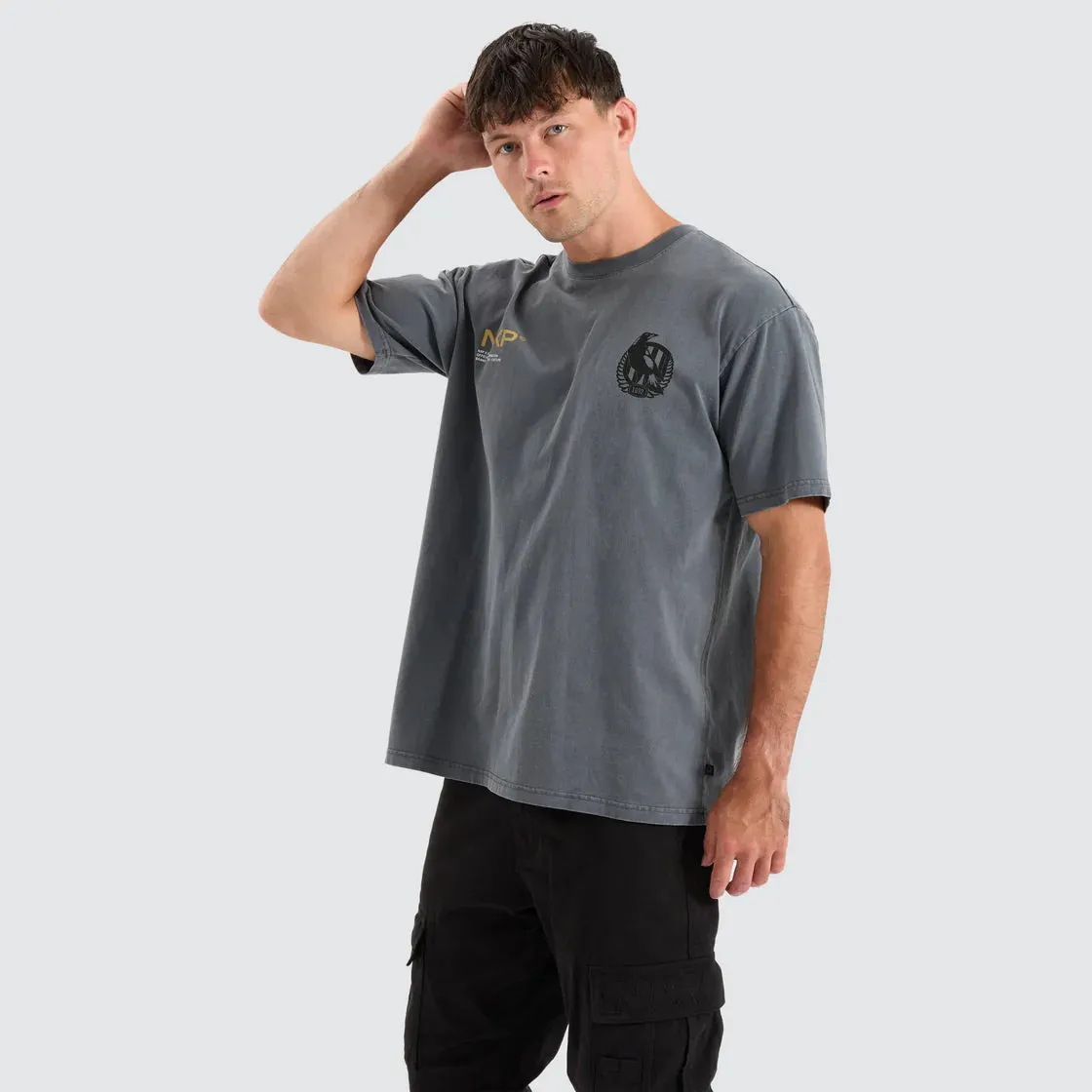NENA & PASADENA  AFL Mens Collingwood Magpies Box Fit Tee Shirt - Pigment Charcoal