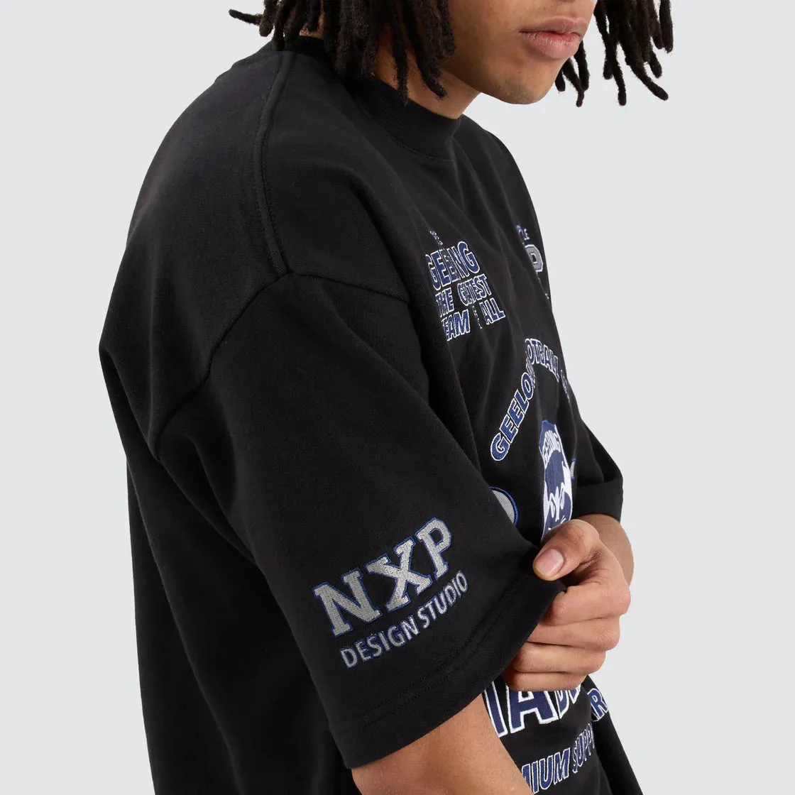 NENA & PASADENA  AFL Mens Geelong Cats Mega Loop Back Tee - Jet Black