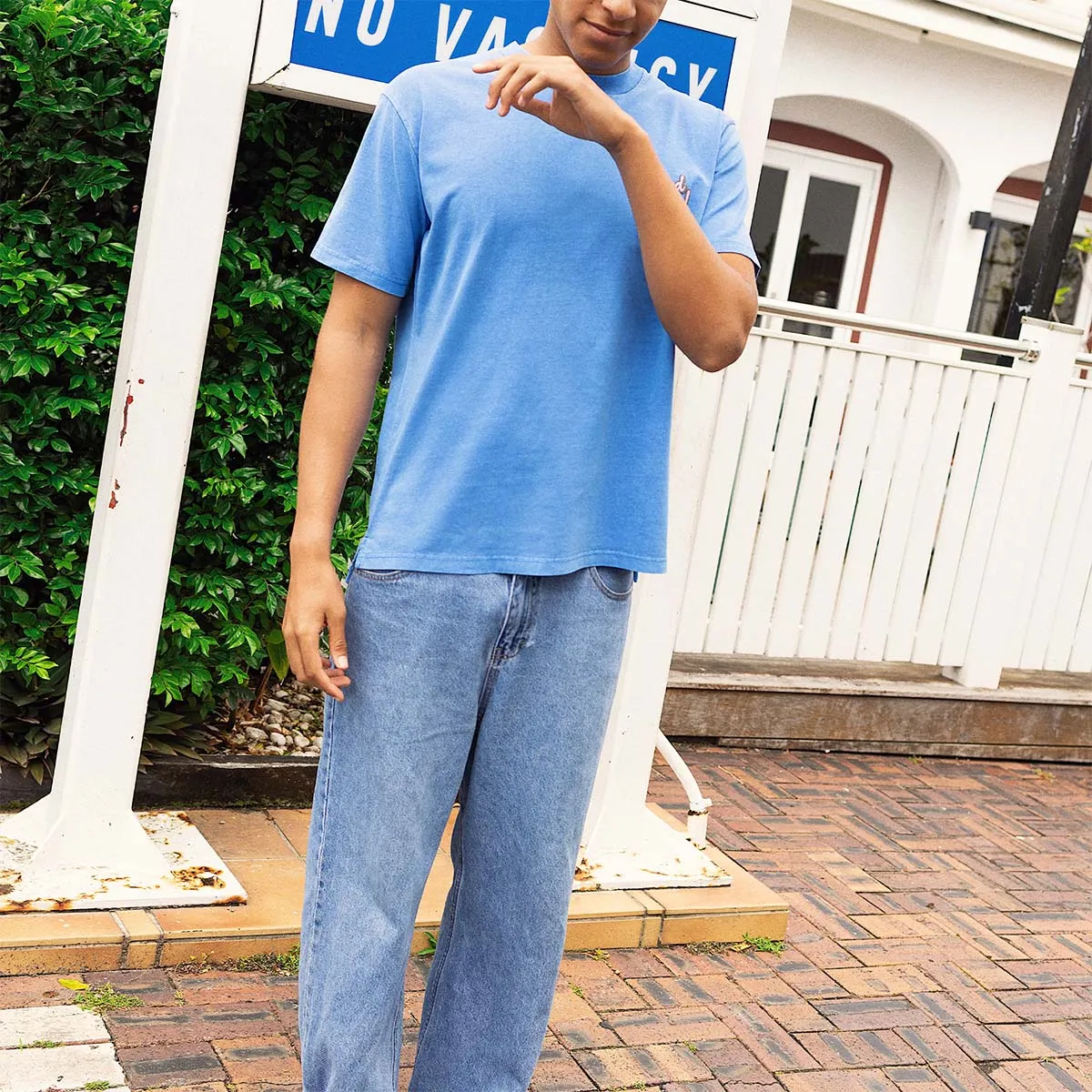 SKWOSH CLUB Mens Good Egg Regular Tee - Washed Blue