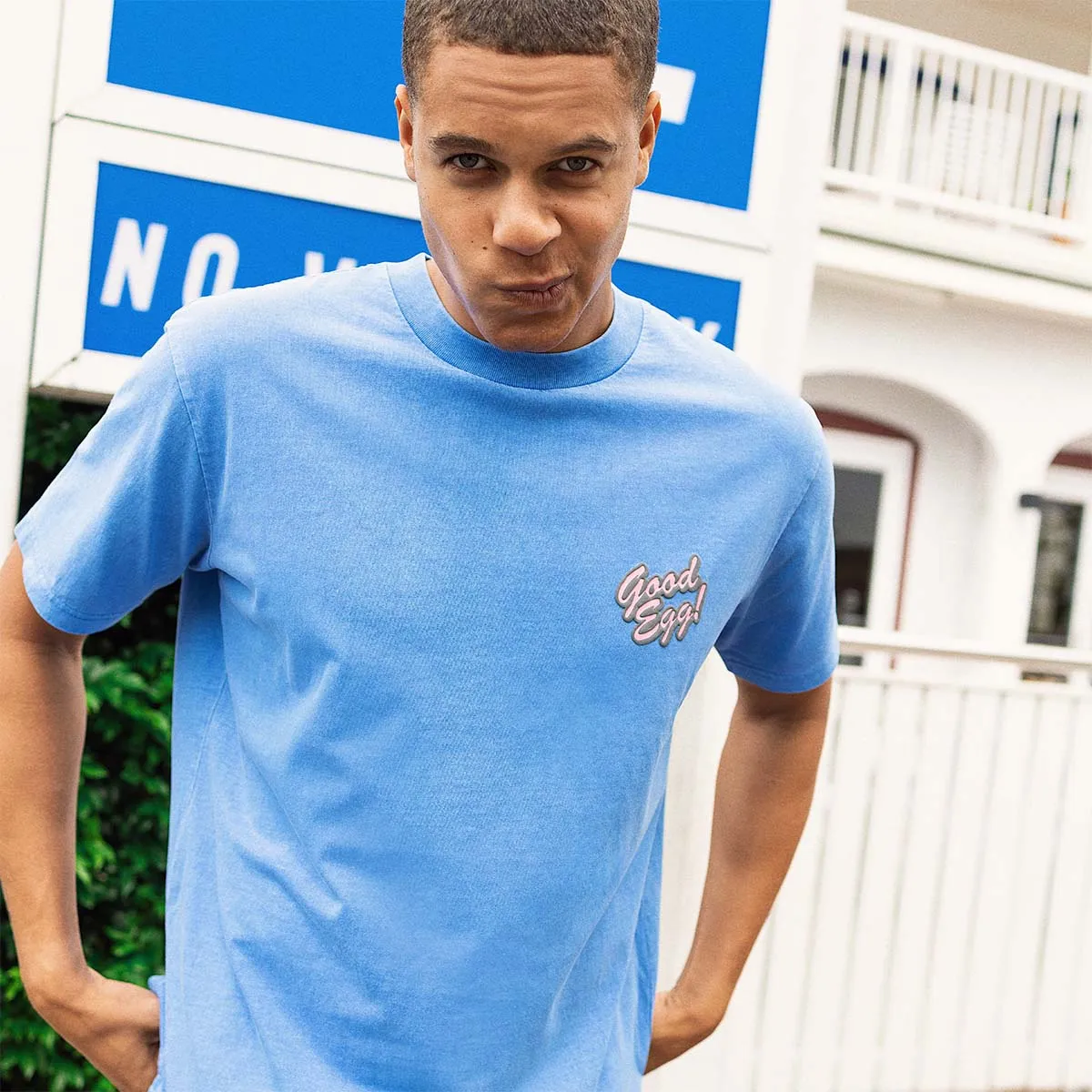 SKWOSH CLUB Mens Good Egg Regular Tee - Washed Blue