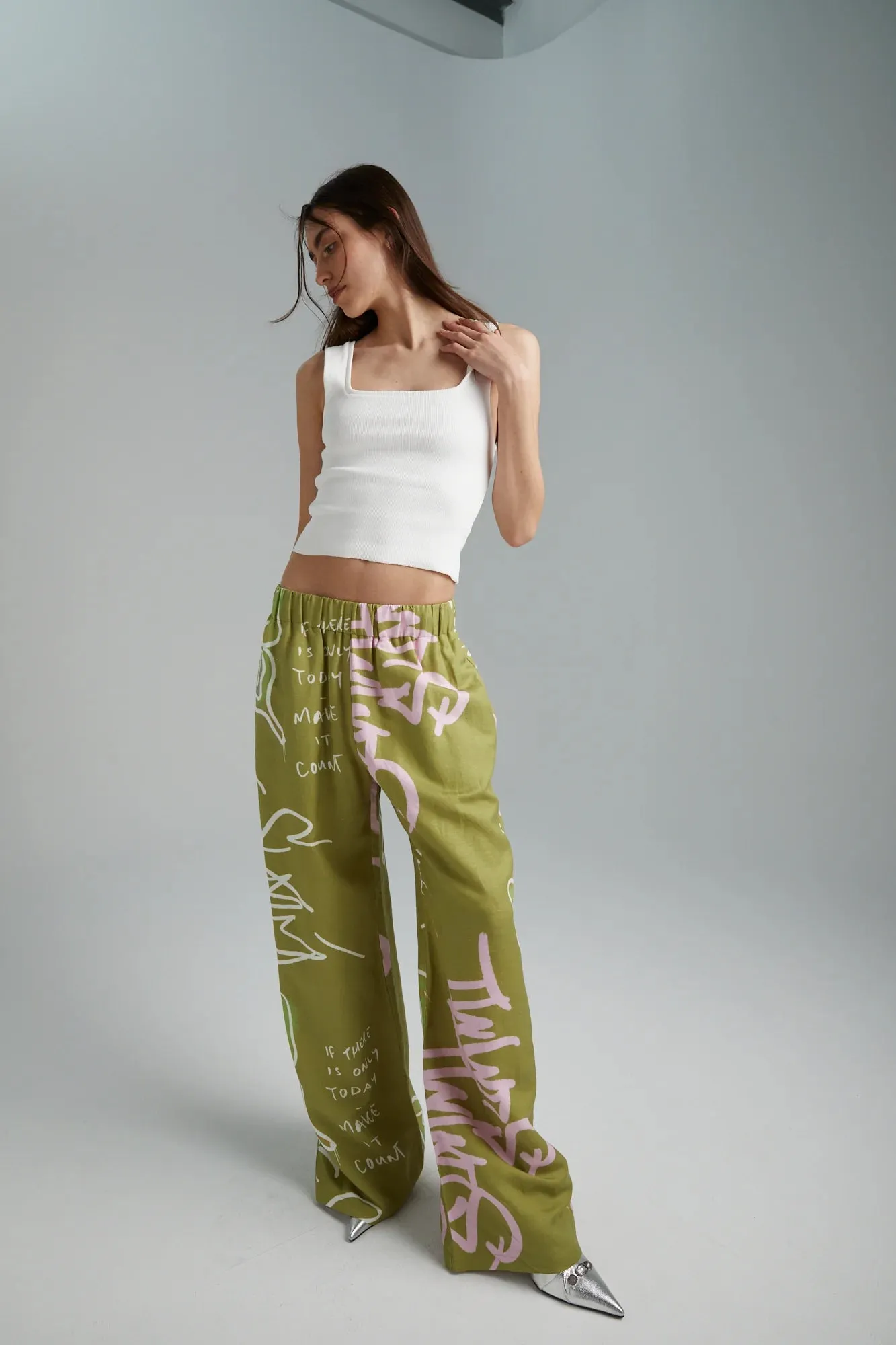 SUMMI SUMMI Womens Linen Pants - Graffiti Butterfly Khaki