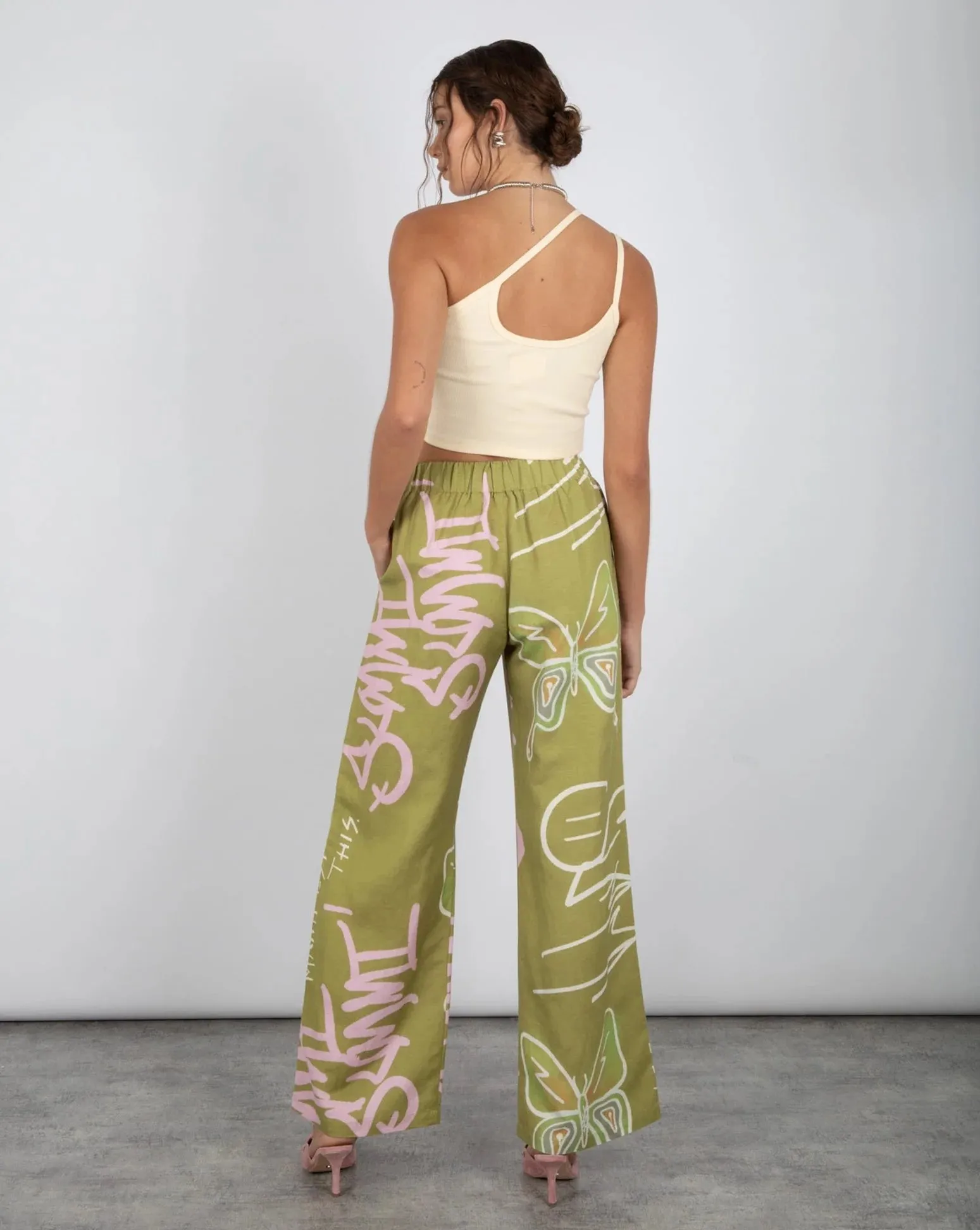 SUMMI SUMMI Womens Linen Pants - Graffiti Butterfly Khaki