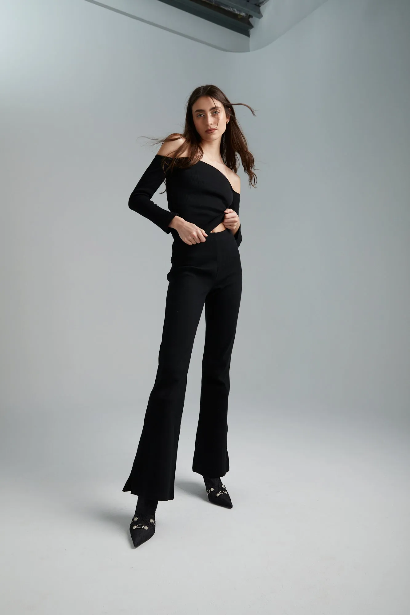 SUMMI SUMMI Womens Long Sleeve Off The Shoulder Top - Black